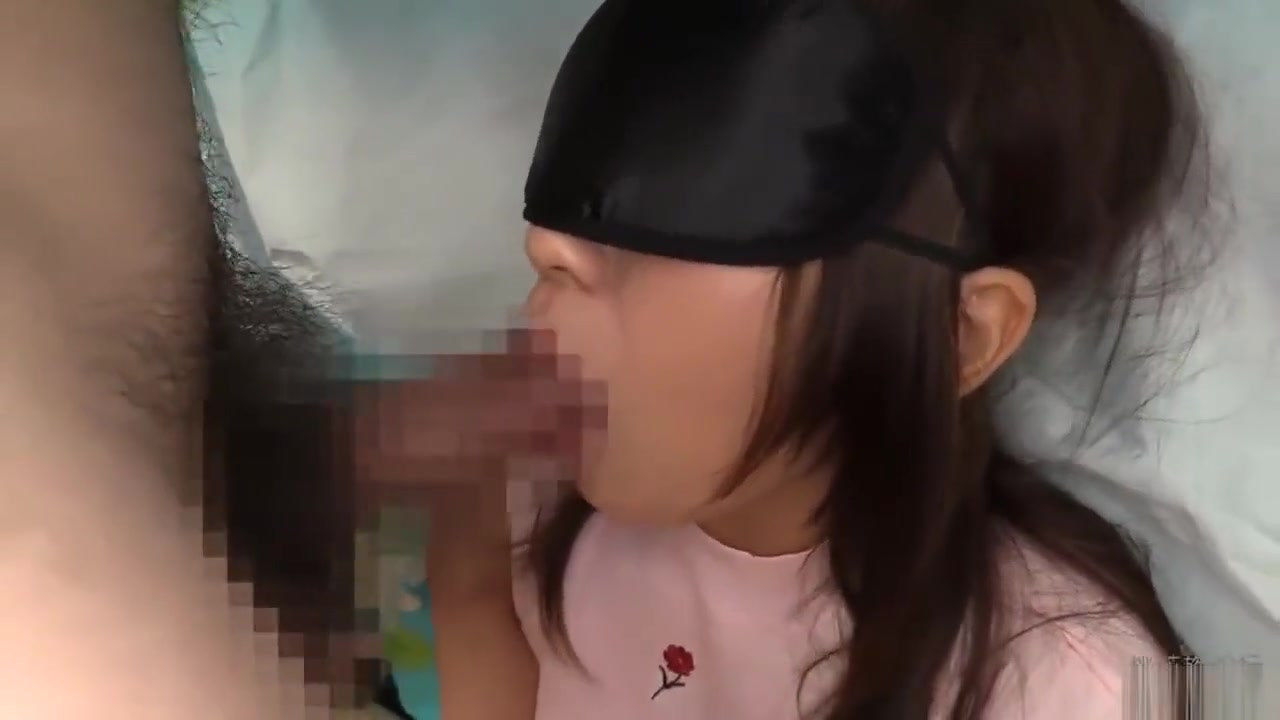 Japanese Sub Blindfolded - put things in the mouth and guess it blindfold - VJAV.com
