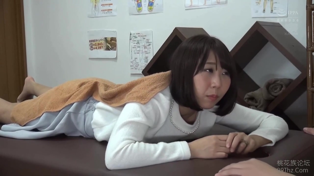 Japanese woman asked for a special massage not knowing that it included a hardcore fuck pic
