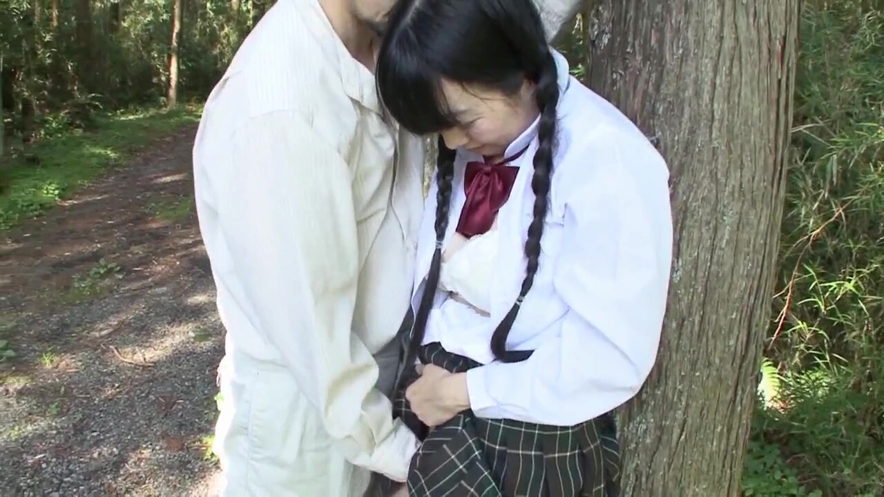 B2K1501-A school girl who cant stand it on her way home from school and gets fucked by a park manager picture picture